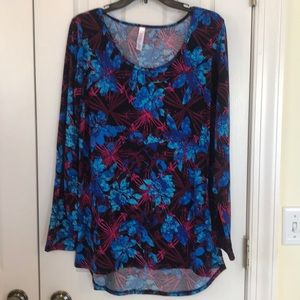 LulaRoe Lynnae Top